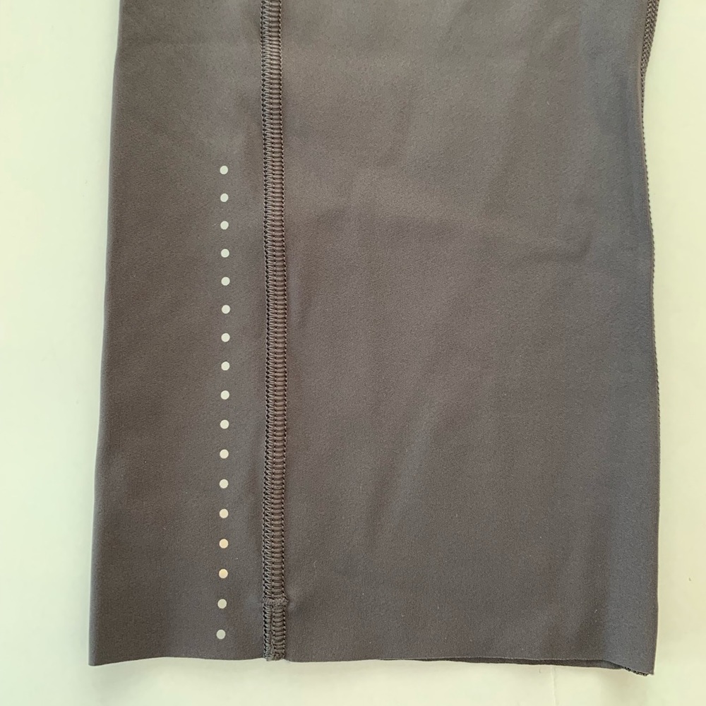NWT Lululemon Fast and Free HR Crop 19” Reflective - Picture 4 of 6
